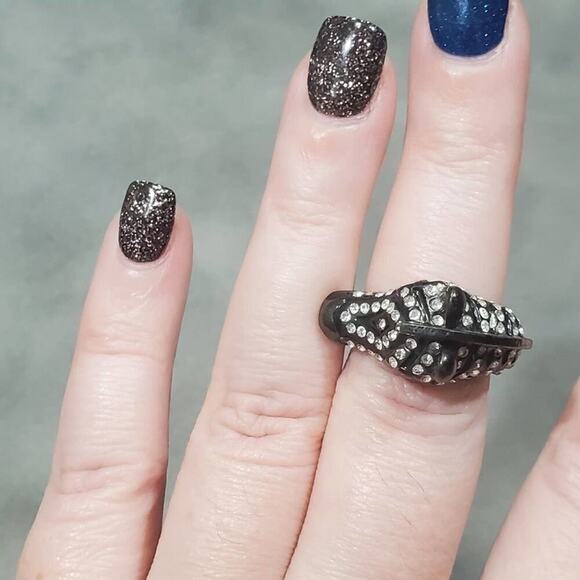 GUESS zebra jeweled ring size 7 - Picture 6 of 6